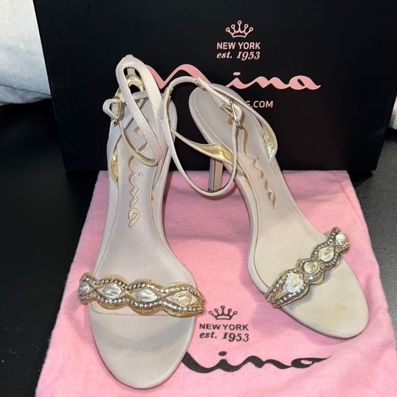 ⭐️⭐️⭐️EUC NINA FORMAL SANDAL⭐️⭐️⭐️ - Picture 1 of 8
